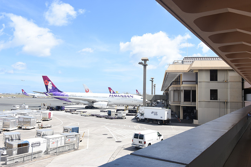 サクララウンジ・ハレはC1～C9ゲートの手前、3階にある。営業時間は7時55分から14時55分（現地時間）。大きな看板があるので見つけやすいはず