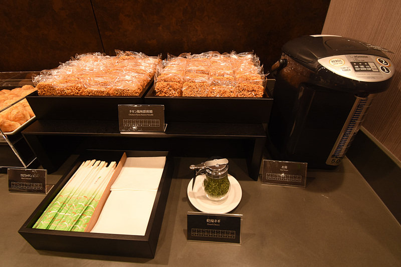 お湯をかけて食べる即席麺も