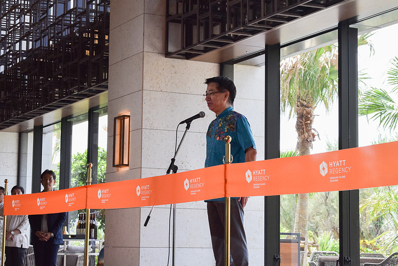 恩納村長 長浜善巳氏