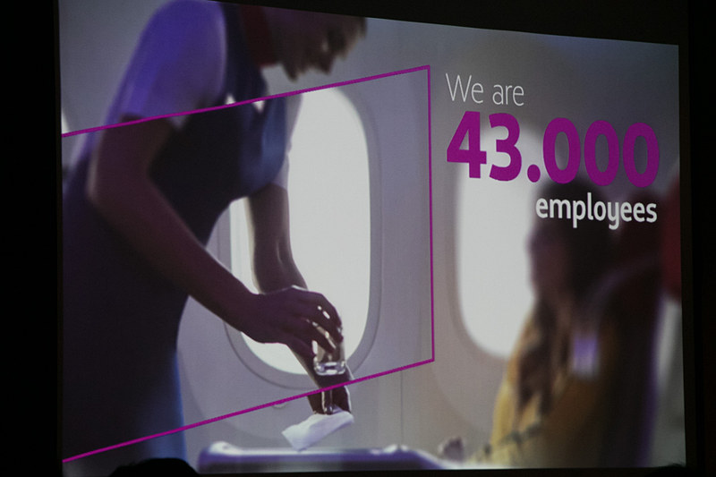 セミナーパートではラタム航空を紹介するムービーが流れた。ラタム航空は約4万3000人のスタッフが働き、303の機材を保有。25か国、140都市に就航し、1日1万3000回以上のフライトを行なっている