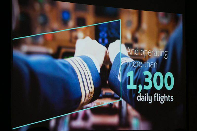 セミナーパートではラタム航空を紹介するムービーが流れた。ラタム航空は約4万3000人のスタッフが働き、303の機材を保有。25か国、140都市に就航し、1日1万3000回以上のフライトを行なっている