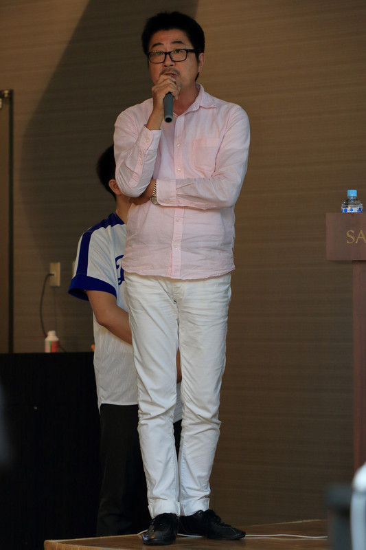 金シャチ横丁の紹介をする日本プロパティマネジメント株式会社 事業プロデューサー 伊藤道彦氏