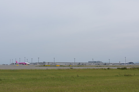 写真で見る関空のいま。台風21号被害を受けた連絡橋やA滑走路、再開を