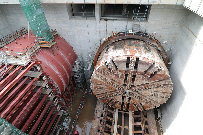 東方町到達立坑のシールドマシンを上から眺めてみた