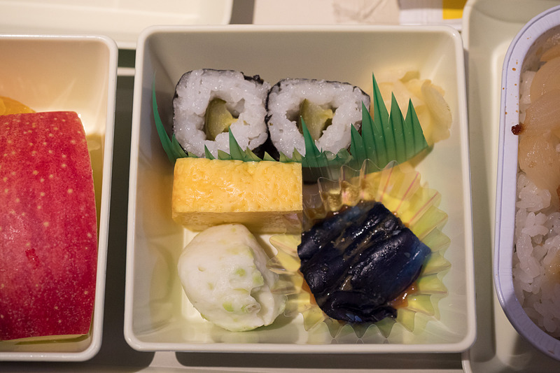 サイドにお寿司があるのが魅了的だった