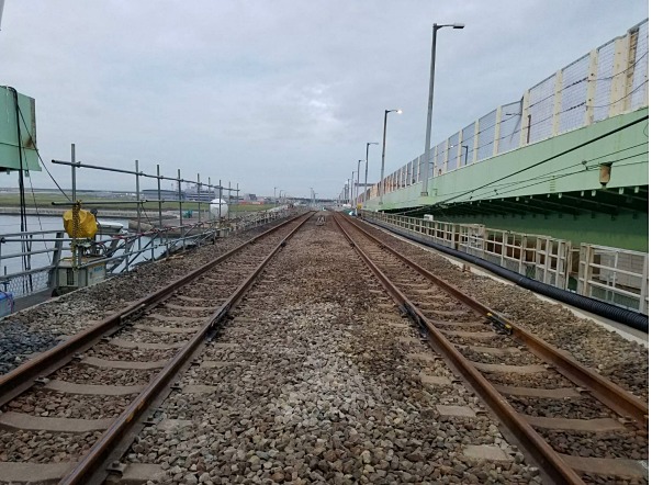 レール歪みの補修。補修後（9月15日 5時30分頃）