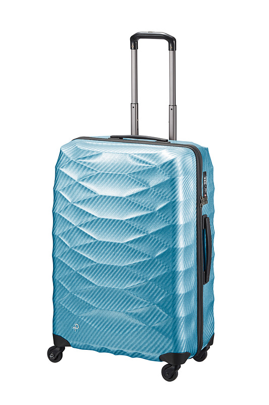 エースはグラスファイバー複合素材で軽量化を実現したスーツケース「プロテカ エアロフレックス ライト」を発売した