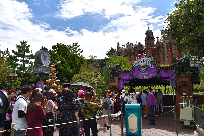 2018年9月1日から2019年1月3日までスペシャルプログラム「ホーンテッドマンション“ホリデーナイトメアー”」を実施中