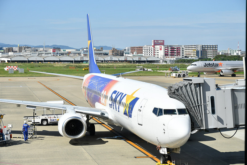 式典終了時には、「星空ジェット（登録記号：JA73NQ）」が2番スポットに駐機済み