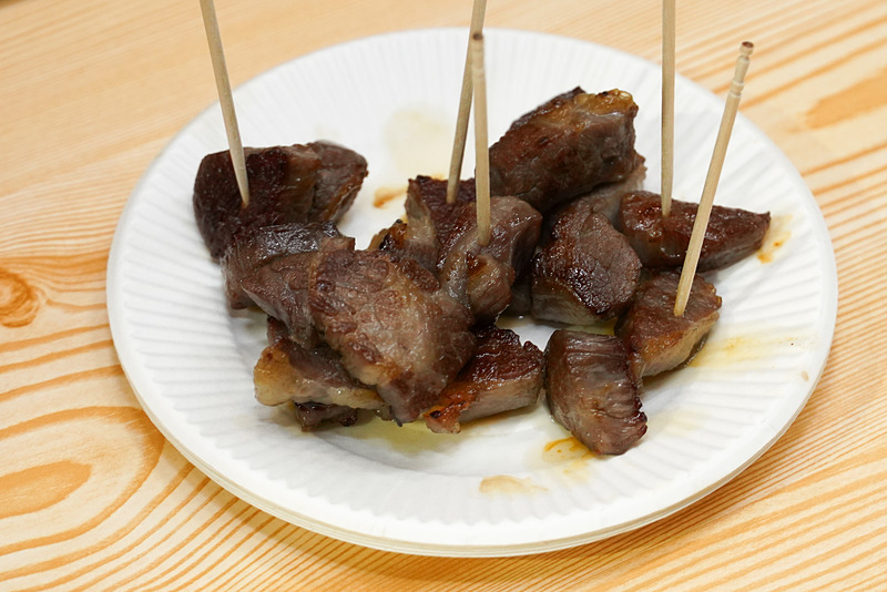 津山名物干し肉の試食