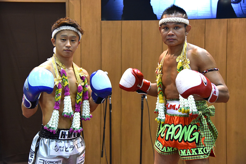 ファイティングポーズがクールな「ムエタイ」ショーで熱くなろう