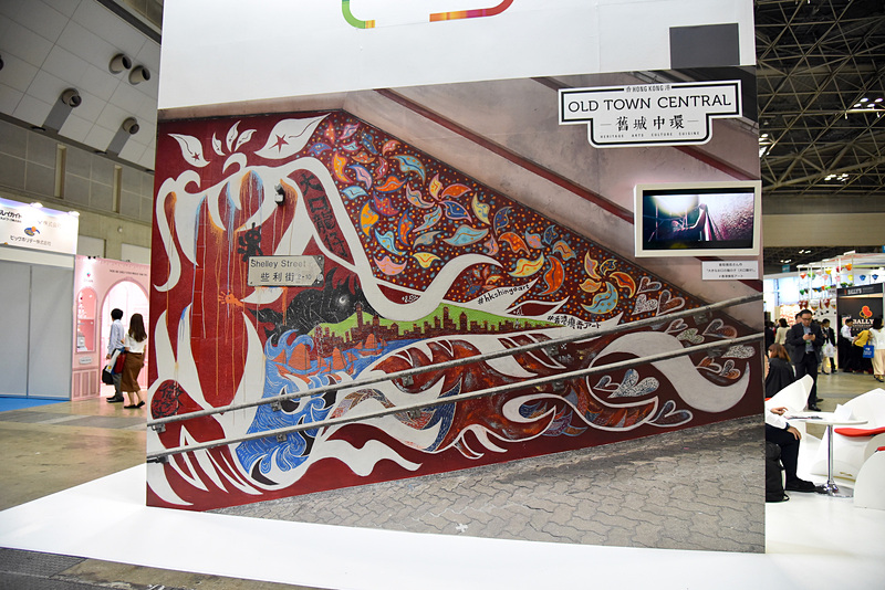 ブースの側面には「大きなお口の龍の子（大口龍仔）」のレプリカを展示。制作中の動画も楽しめる