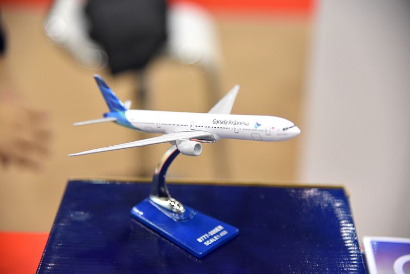 ガルーダ・インドネシア航空は日本語パンフレットとともにモデルプレーンも展示