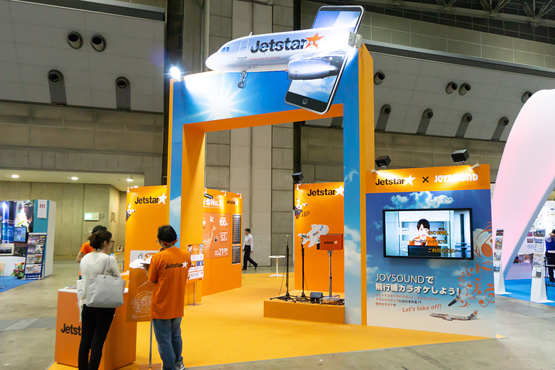 オレンジ色で目立つジェットスターブース