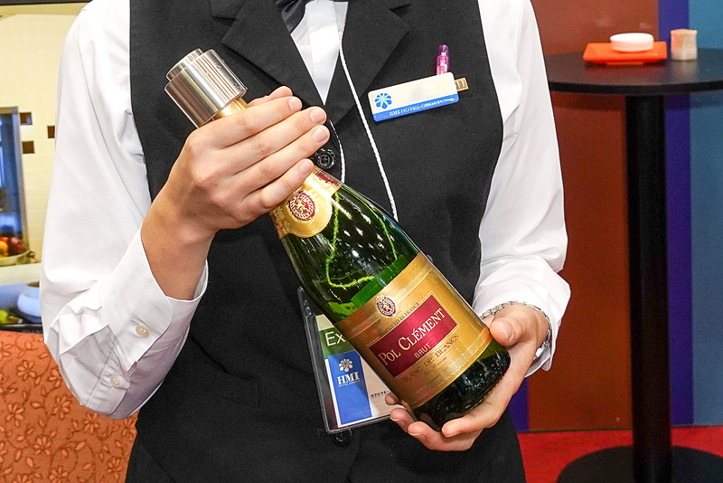 スパークリングワイン「ポールクレマン ブリュット ブラン ド ブラン」が試飲できる