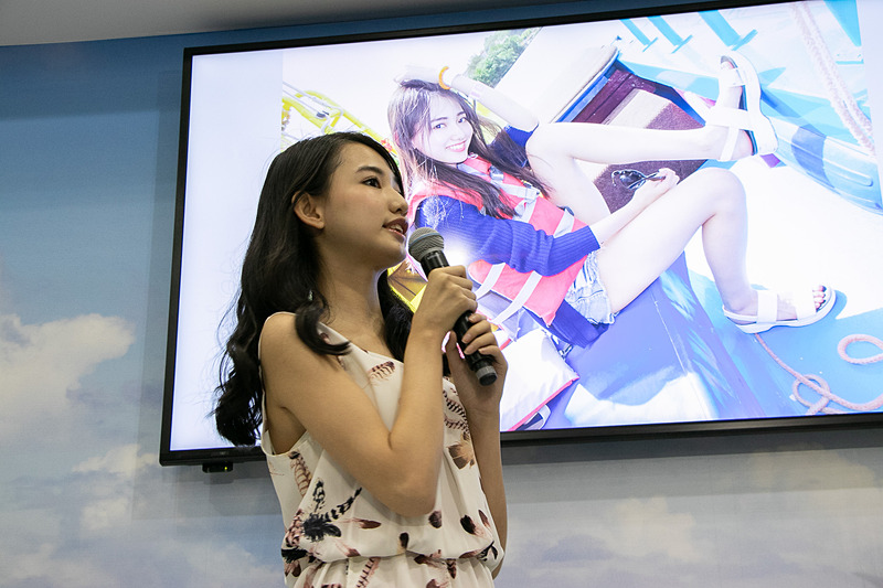 グアムの思い出を語る黒木麗奈さん