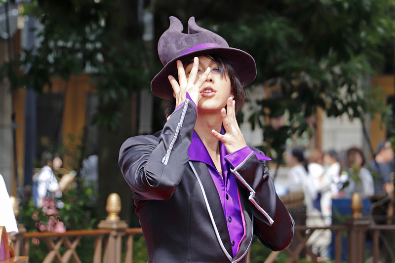 美しさに酔いしれるマルフィのポーズ