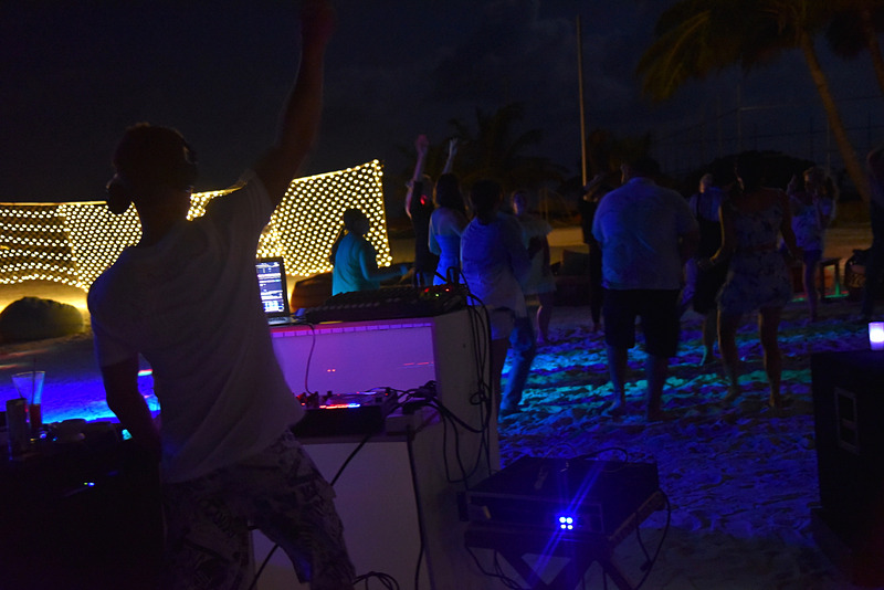 参加するとさらに楽しい「Maldivian Traditional Bodu Beru Show」