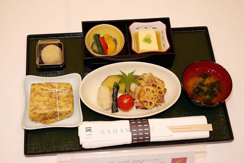 羽田発中旬、羽田着上旬のメニュー