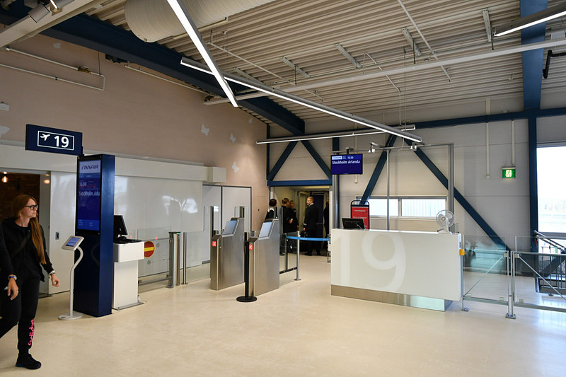 本日の最終目的地はスウェーデン・ストックホルム。16時発のストックホルム・アーランダ空港行きのAY813便に搭乗