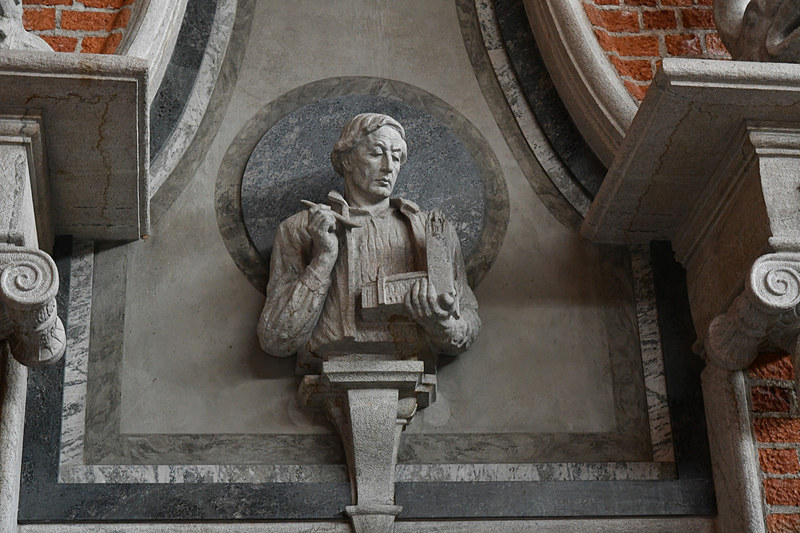 この市庁舎を設計したラグナル・エストベリ（1866年～1945年）