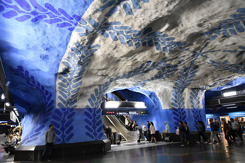 駅ごとに、こうしたアート空間が広がっている。全駅コンプリートするのも楽しいだろう