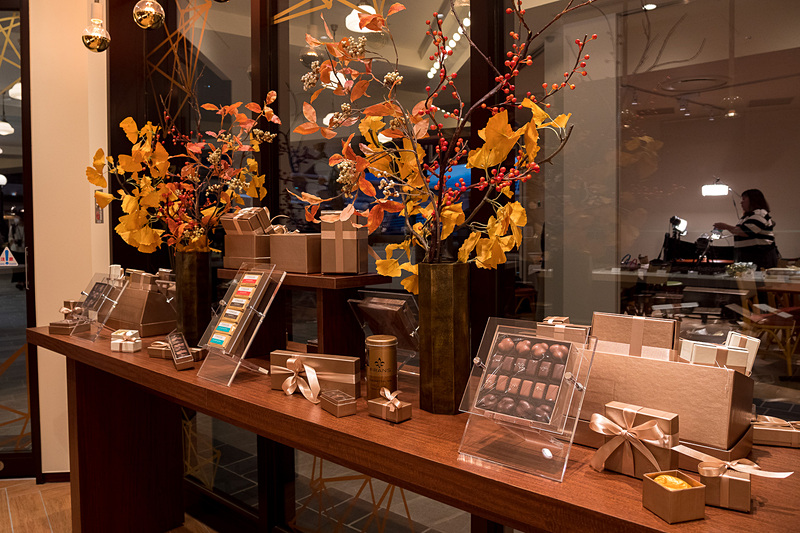 秋を感じさせるディスプレイ