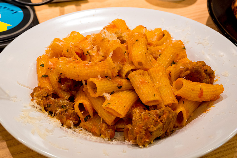 「ファンネルソーセージ」のパスタ（1200円）