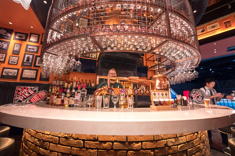 店内はシアトルの店舗そのままの内装だという