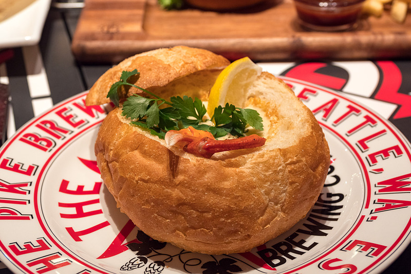 「クラブチャウダー」（1814円）