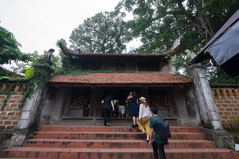 「ミア寺」の入り口。1642年にミアさまが創建したというお寺