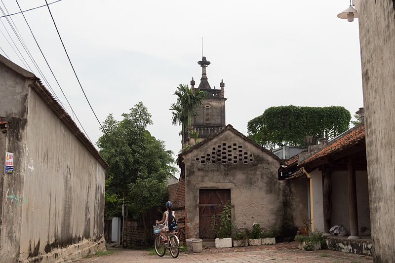 意外なことに教会も。現在は景観を保存するために高い建物の建築が条例で規制されており、この十字架はかなり目立っていた