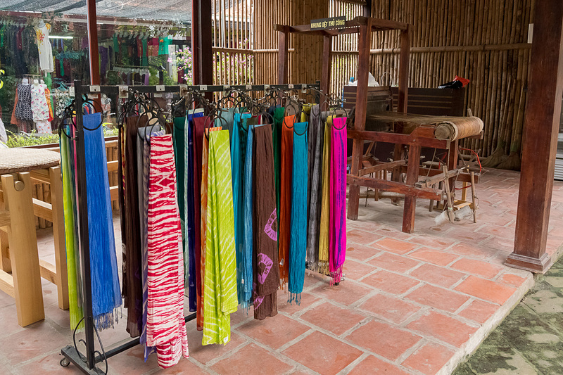 ヴァンフック村の入り口近くにあるこちらの施設では、シルク作りの道具や歴史などを見ることができる