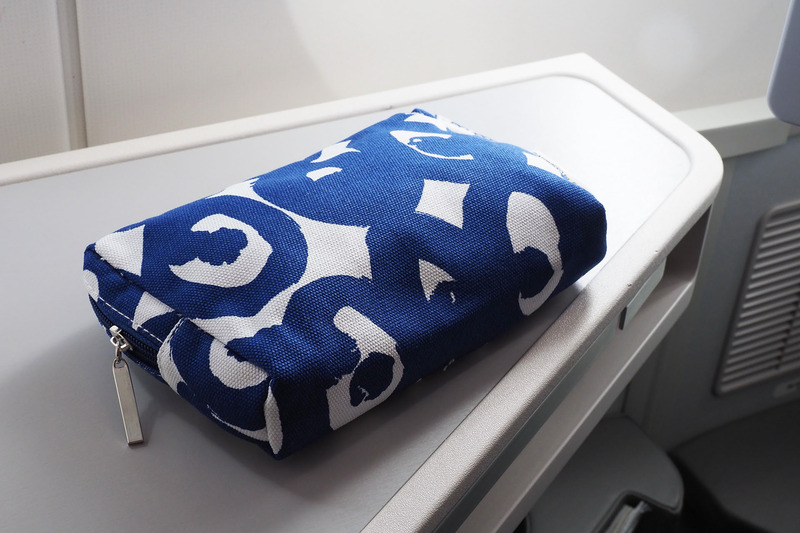 往路と復路ではデザインの違うアメニティポーチでした