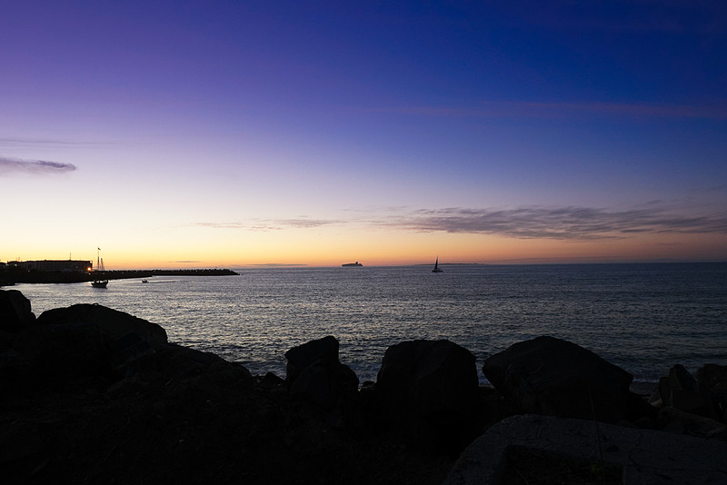 ケープタウンのウォーターフロントでの夕暮れ
