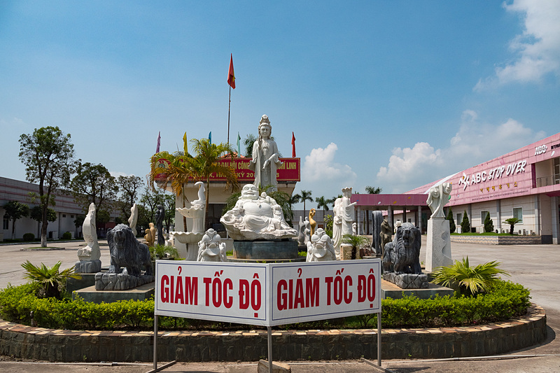 ドライバーの休息を兼ねてお土産物屋さんに立ち寄り