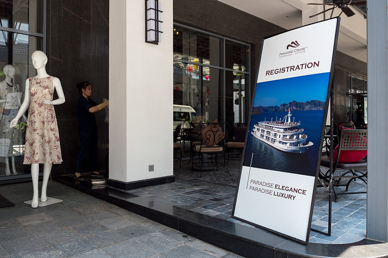 Paradise Vietnamが運営するホテルのロビーで、Paradise Eleganceにチェックイン