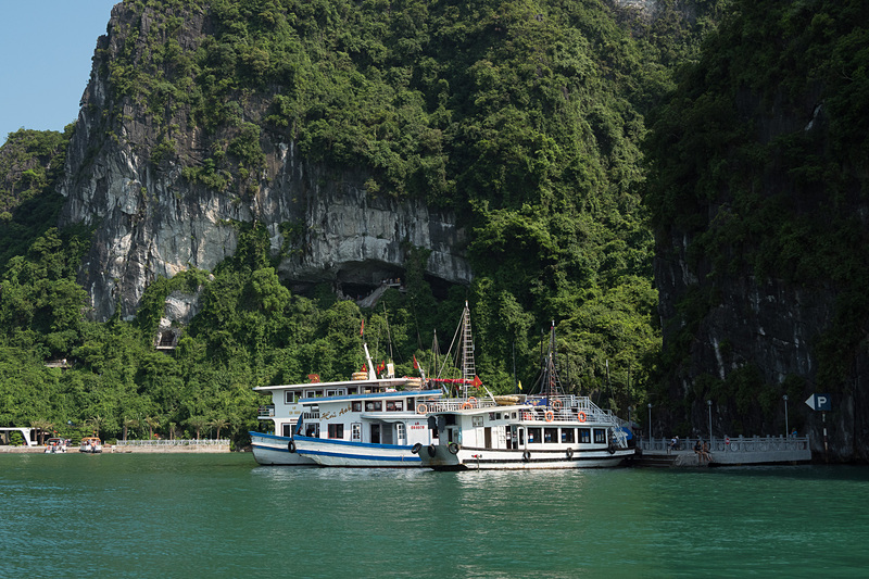 「サン・ソット・ケーブ（Sung Sot Cave）」へ