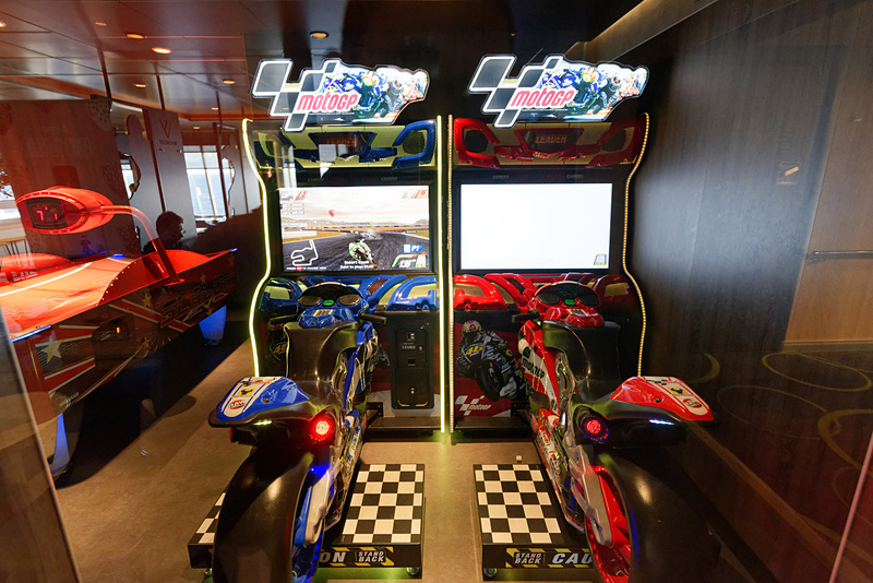 ゲーム機が並ぶエンタメスペース