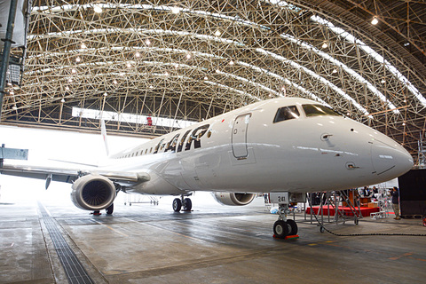 J-AIR、伊丹～熊本線にエンブラエル 190型機導入。「クラスJ」や