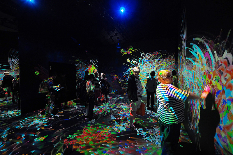 「Massless」は2019年の1月6日まで開催