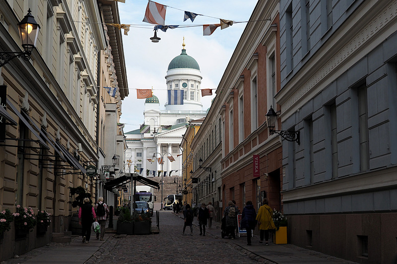 2019年2月公開の映画「雪の華」ではヘルシンキの街でも多くのシーンが撮影されているとのことです。大聖堂が見えるこんな路地で2人はどんなシーンを見せてくれるのでしょう
