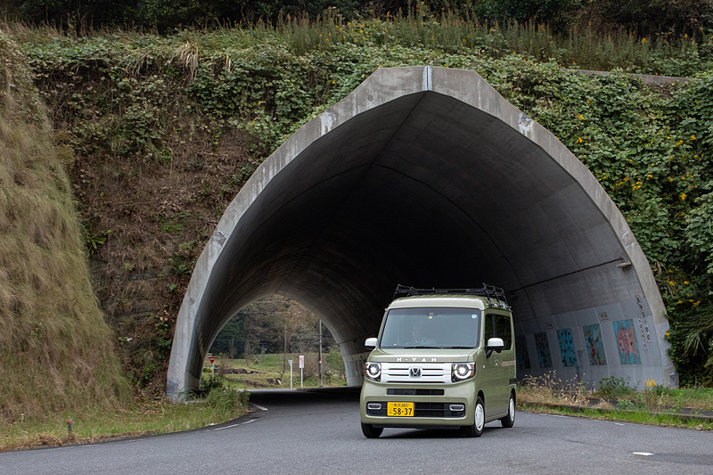 買い物をすませて再び走り出す。バンド練習が目的だけど、道中もしっかり楽しむのがTHE N-VANドのモットー!?