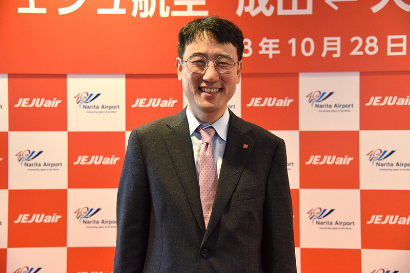 インタビューに笑顔で応じてくれた、チェジュ航空 代表取締役 イ・ソックジュ氏