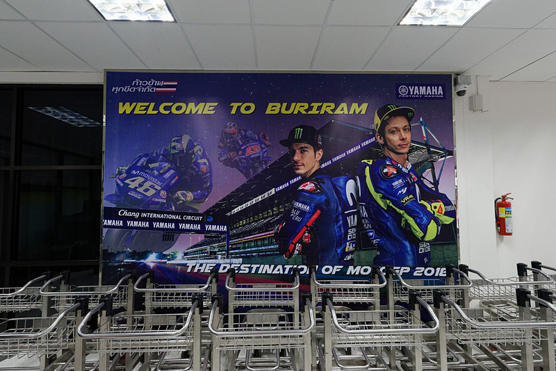 荷物を受け取る場所ですでにMotoGP感が満載