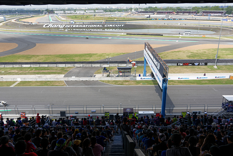 チャーン・インターナショナルサーキットのグランドスタンドからの眺め
