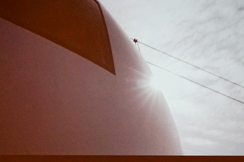 新型特急「Laview」のイメージムービー。西武鉄道車内のスマイルビジョンで流される