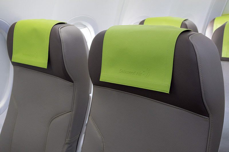 ヘッドレストカバーはピスタチオグリーン