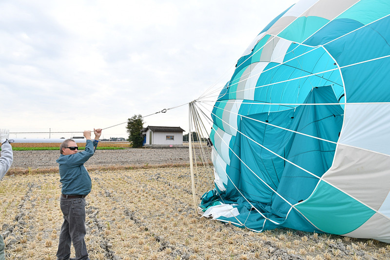 ベントが開いた状態だがまだまだ熱気は抜けない