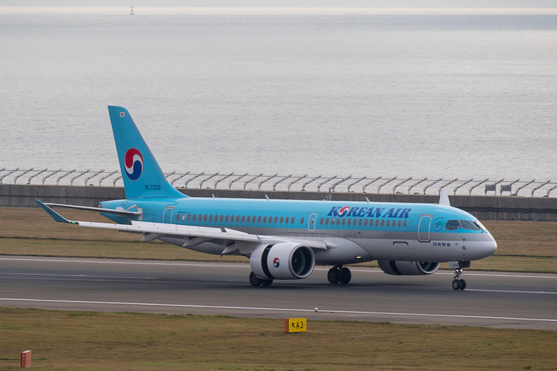 釜山発のKE753便がセントレアに到着